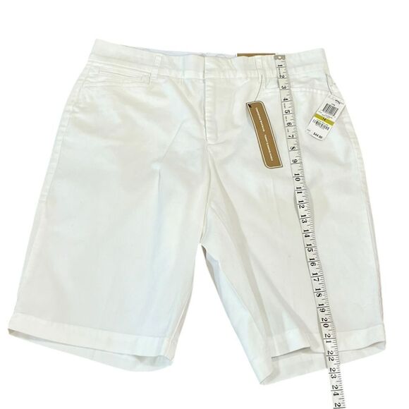 JM Collection White Bermuda Shorts, Size 14, NWT - Picture 9 of 11